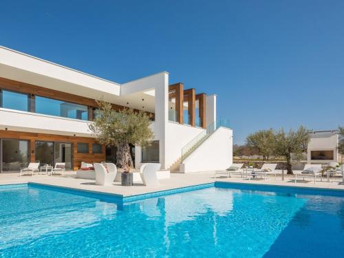 Villa Old Olive VIII by Interhome