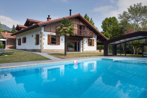 Villa Jaizubia Golf by FeelFree Rentals