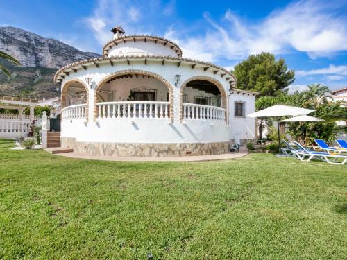 Holiday Home Villa Jolanda by Interhome in Campusos