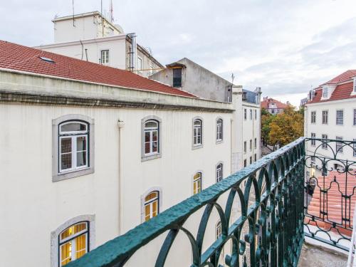 Carmo Chiado Deluxe Apartment - image 2