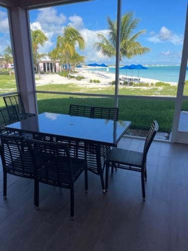 Bahama Beach Club — Photo 3