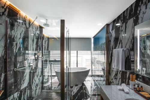 Marjan Plaza Hotel Room Type - Executive Suite