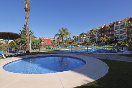 105 Welcoming Andalusian Style 2 Bed Apartment With Views of Miraflores Golf