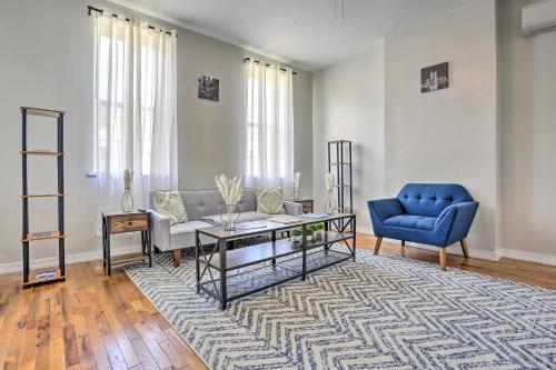 Updated Bayonne Townhome about 11 Mi to NYC! in Bayonne, USA