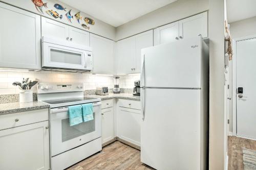 Oceanfront Condo with Furnished Deck and Views!, Myrtle Beach (fotografie 9)