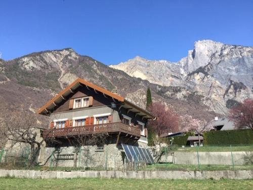Maison rénovée aux pieds des cols, de la Vanoise et des stations de ski - Chalet - Saint-Julien-Mont-denis