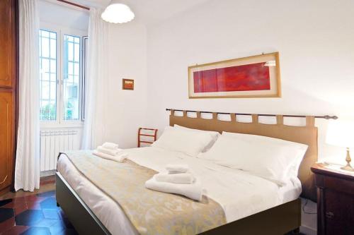 Near Colosseum by Varental 2BR + 1SB, Rome