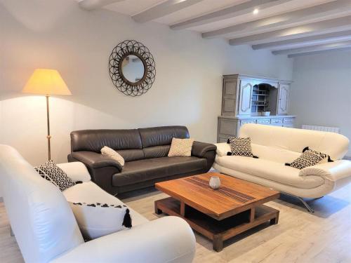 GITE DE CARACTERE CHEZ CELINE in โบลิเยอ-ซูร์-ดอร์ดอญ