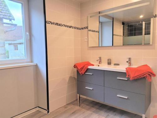 GITE DE CARACTERE CHEZ CELINE in โบลิเยอ-ซูร์-ดอร์ดอญ