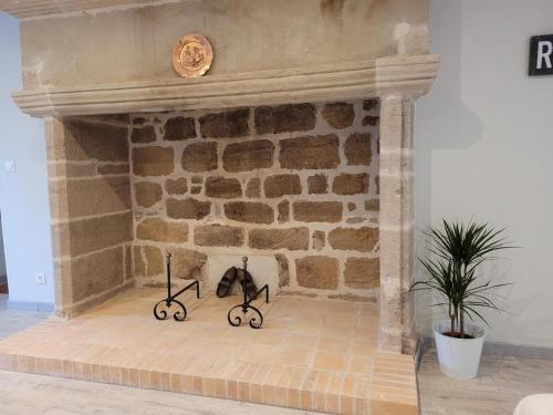 GITE DE CARACTERE CHEZ CELINE in โบลิเยอ-ซูร์-ดอร์ดอญ