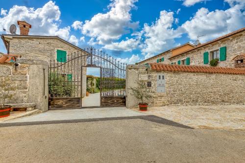 Villa Kata in Selina - image 8