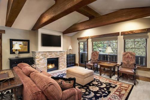 One Bedroom Two Queen Suite apartment hotel image