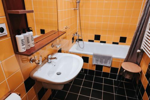Hotel Centrum - image 12