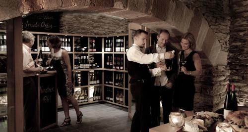 Nells Park Hotel - image 7