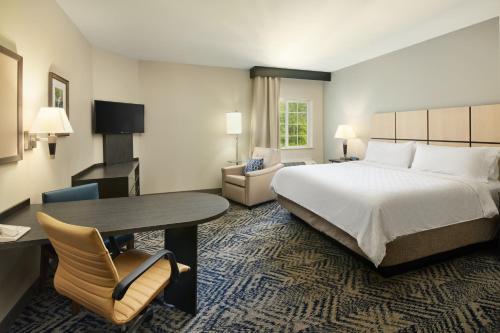 Candlewood Suites Charleston-Ashley Phosphate By IHG in Charleston (SC)