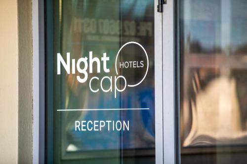 Nightcap at Pritchards Hotel - image 5