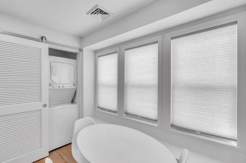 Konyha, Spacious 3-Bedroom Bungalow in Bradley Beach in Avon By The Sea