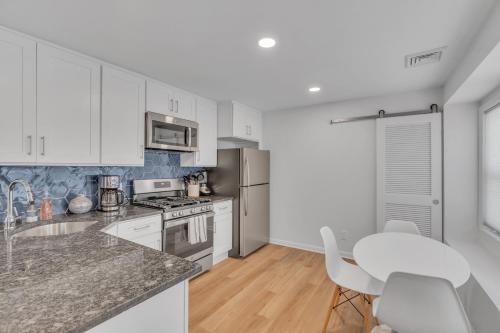 Spacious 3-Bedroom Bungalow in Bradley Beach in Avon By The Sea