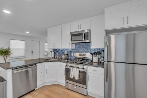 Spacious 3-Bedroom Bungalow in Bradley Beach in Avon By The Sea