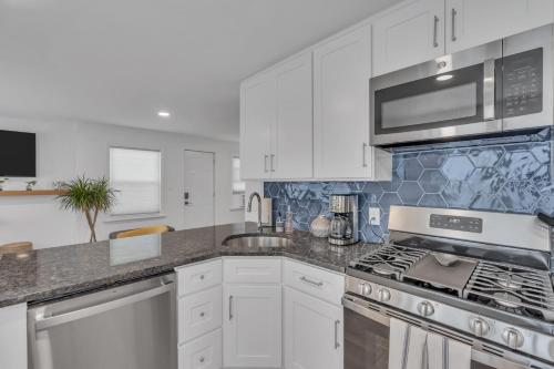 Spacious 3-Bedroom Bungalow in Bradley Beach in Avon By The Sea