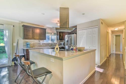 Pet-Friendly Michigan Home: 5 Mi to State Park! in West Bloomfield Township (MI)