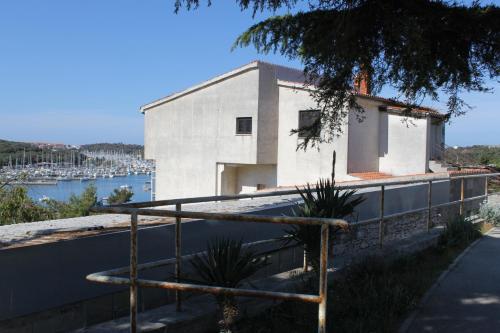 Apartments with a parking space Pula - 7681 - image 3