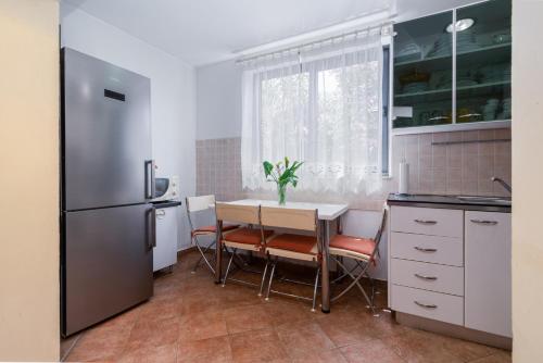 Two-Bedroom Apartment with Terrace image 5