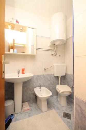 Apartment Susak 8047a - image 14