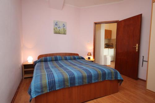 One-Bedroom Apartment with Terrace and Sea View image 9