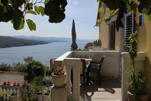 Studio with Terrace and Sea View image 7