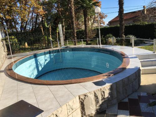 Apartments with a swimming pool Lovran Opatija - 7707 - image 7