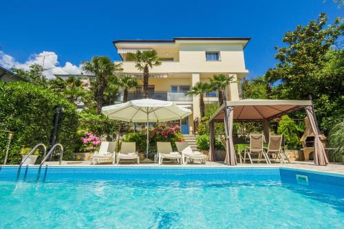 Family friendly apartments with a swimming pool Opatija - 7916 - image 5