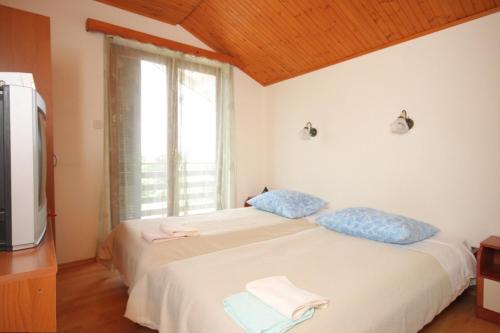 Rooms with a parking space Veli Brgud, Opatija - 7840
