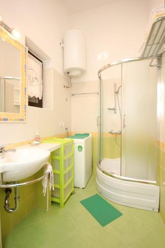 Apartments with a parking space Mali Losinj (Losinj) - 8000 - image 13