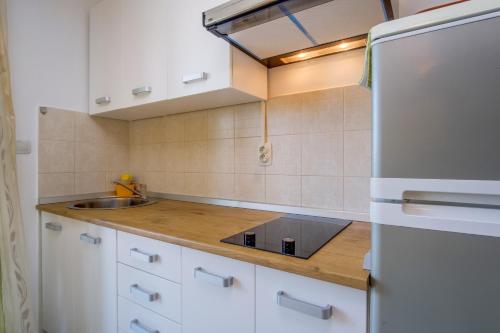 Apartments with a parking space Mali Losinj (Losinj) - 8067 - image 14