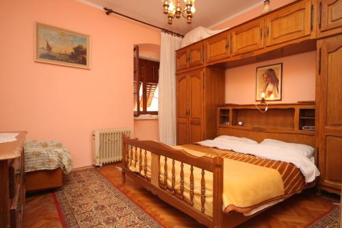 Apartments by the sea Cres - 7875 in Cres