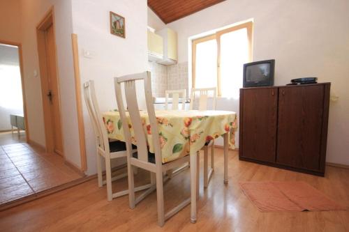 Apartments with a parking space Artatore Losinj - 7938 - image 13