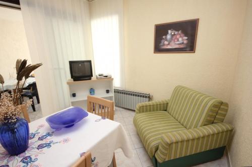 Apartments with a parking space Mali Losinj (Losinj) - 7939 - image 10