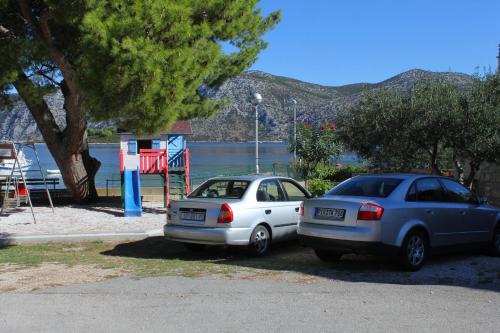 Apartments by the sea Kneza Korcula - 9164 - image 3