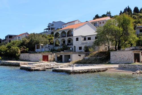  Apartments by the sea Kneza, Korcula - 9166 in Pupnat