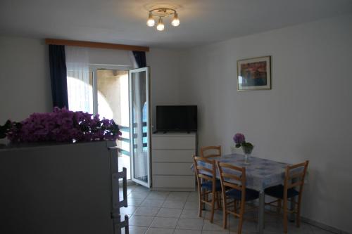 Apartments by the sea Kneza Korcula - 9166 - image 13