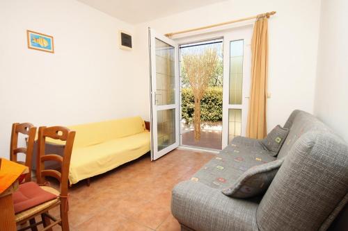 One-Bedroom Apartment with Terrace and Sea View