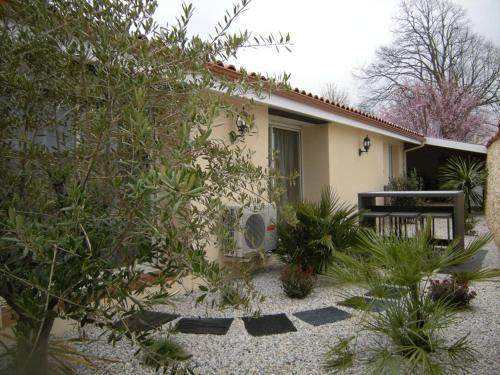Gîte Cartelègue, 4 pièces, 6 personnes - FR-1-440-94