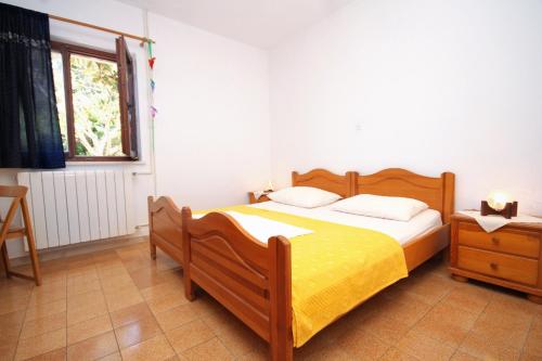 Apartments with a parking space Zrnovska Banja Korcula - 9226 - image 6