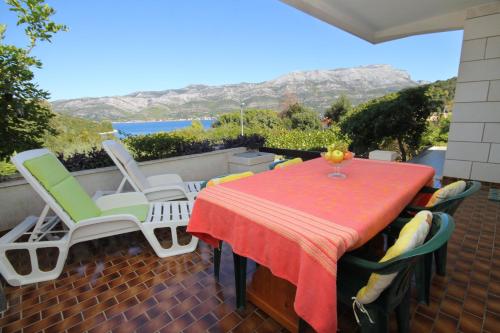 Apartments with a parking space Zrnovska Banja, Korcula - 9226