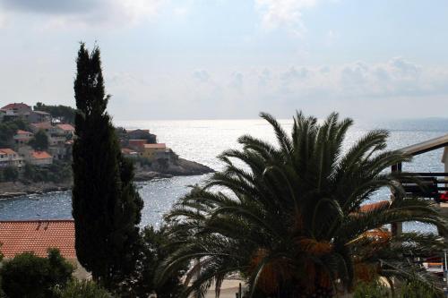 Apartments by the sea Zavalatica Korcula - 9280 - image 3