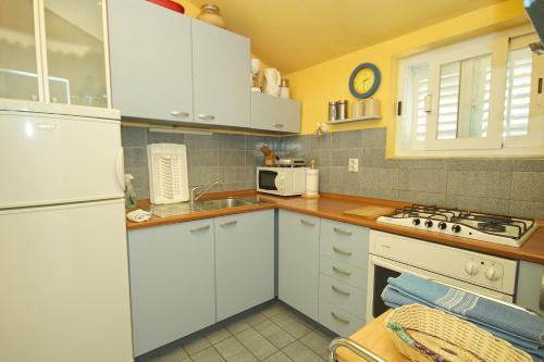 Apartments by the sea Korcula - 9217 - image 12