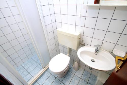 Apartments by the sea Cove Vrbovica bay - Vrbovica (Korcula) - 9225 - image 5