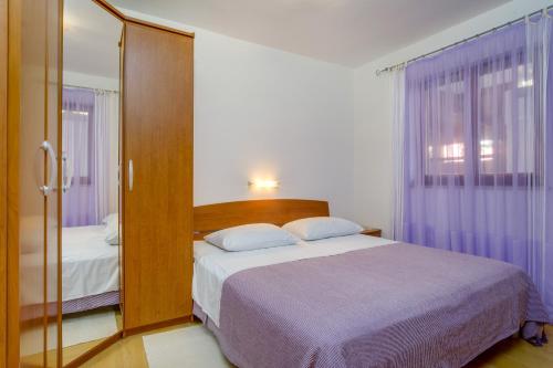 Apartments by the sea Artatore Losinj - 8008 - image 7