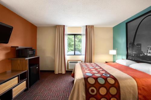 Super 8 by Wyndham Fairview Heights-St. Louis